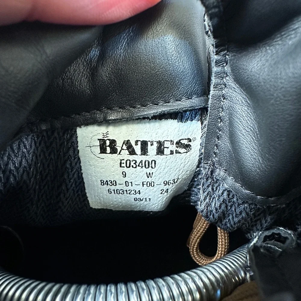 Bates Boots Mountain Combat Hiking Model E03400 GoreTex Vibram Outsole Mens 9W